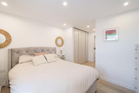 undefined, Sandycombe Road, Richmond, TW9