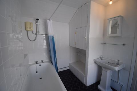 2 bedroom flat to rent, Llandaff Road, Cardiff