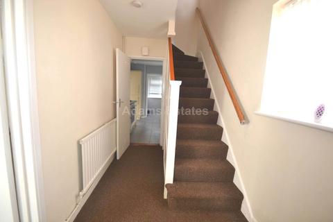 3 bedroom semi-detached house to rent, Haddon Drive, Reading
