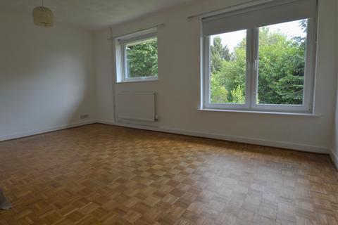 2 bedroom maisonette to rent, Ashtead