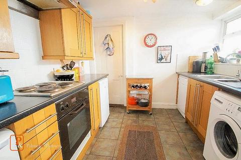 3 bedroom terraced house to rent, Maldon Road, Colchester, Essex, CO3