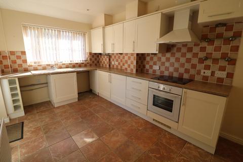 3 bedroom terraced house to rent, Forum Way, Chart Fields, Ashford, TN23