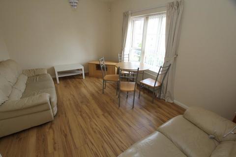 2 bedroom apartment to rent, Thomas Brassey Close, Hoole