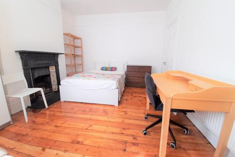 House share to rent, Falkland Road, Finsbury Park