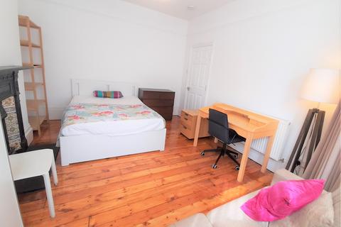 House share to rent, Falkland Road, Finsbury Park