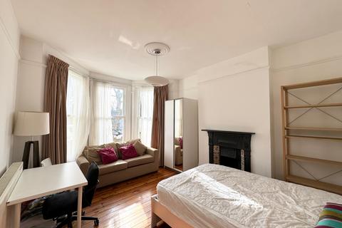 undefined, Falkland Road, Finsbury Park