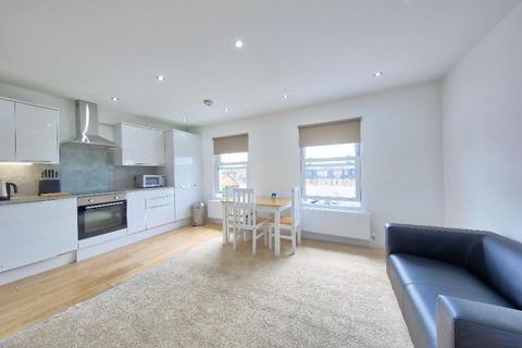 2 bedroom flat to rent, Kingston Road, South Wimbledon, London, SW19 1JW