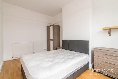 Mixed use to rent, Somerset Road, Heaton, Bolton. HMO - AVAILABLE NOW