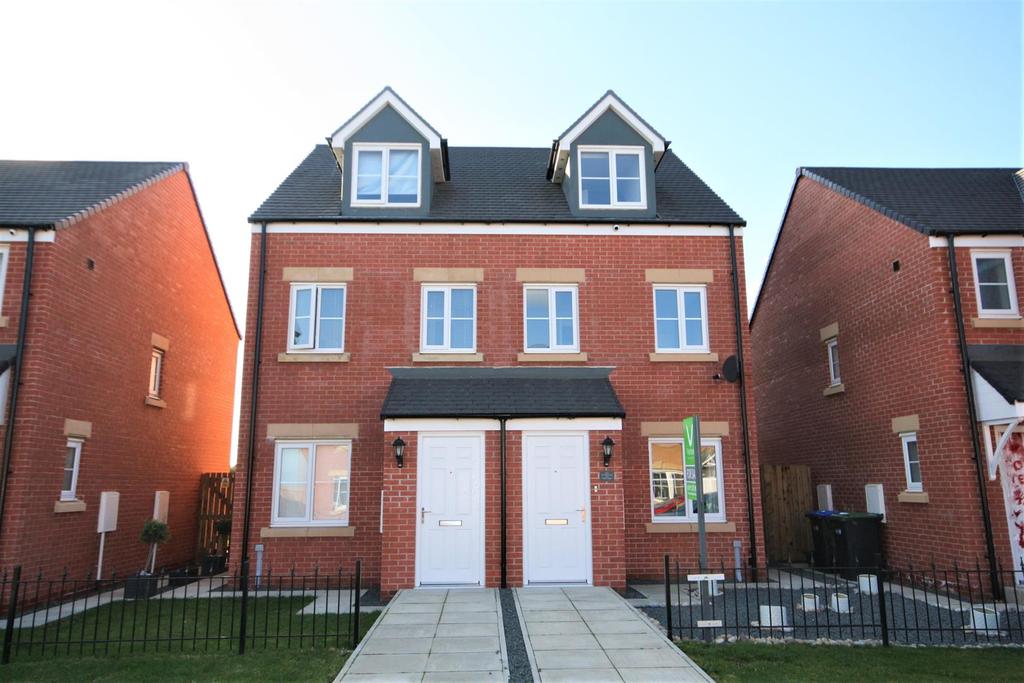 Buckingham Walk, Newfield, Chester Le Street 3 bed townhouse £159,950