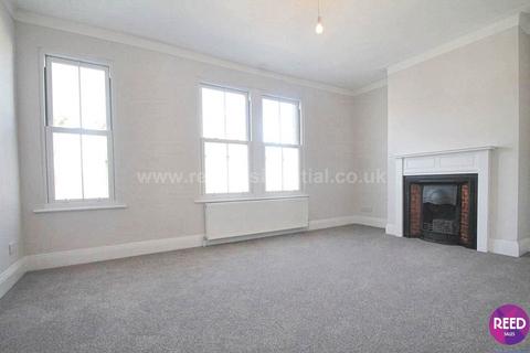 3 bedroom terraced house to rent, Gordon Place, Southend On Sea