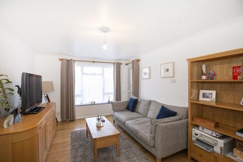 2 bedroom apartment for sale, Anglesea Road, Kingston Upon Thames KT1
