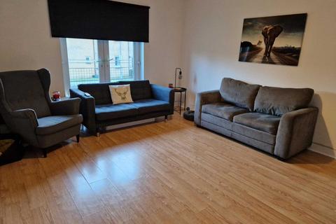 2 bedroom flat to rent, Bridgend, Stewarton