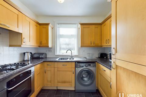 2 bedroom flat to rent, Saughton Crescent, Edinburgh, EH12