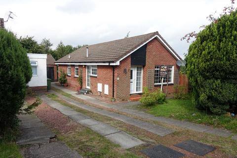 3 bedroom bungalow to rent, Invergarry Drive, Glasgow G46