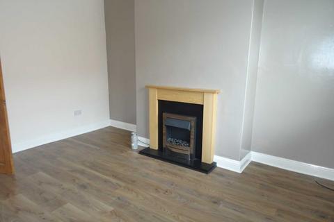 2 bedroom terraced house to rent, Leamington Parade, Hartlepool