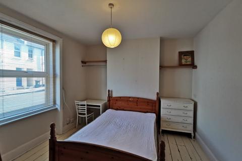 4 bedroom terraced house to rent, Ewart Street, Hanover