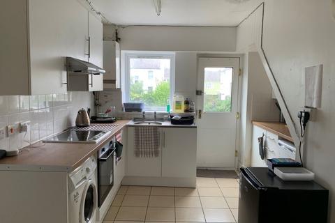 4 bedroom terraced house to rent, Ewart Street, Hanover