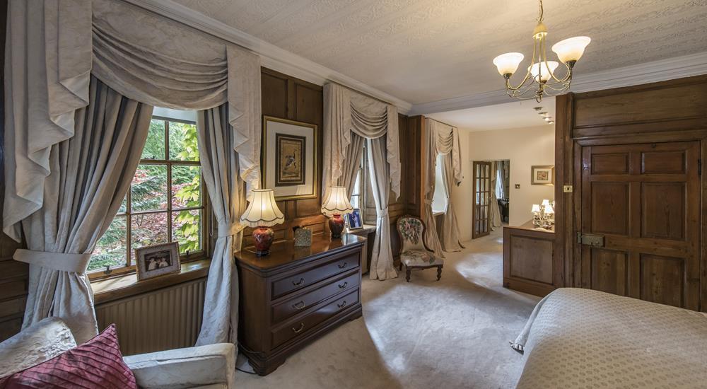 Master Bedroom 1 − pic 2