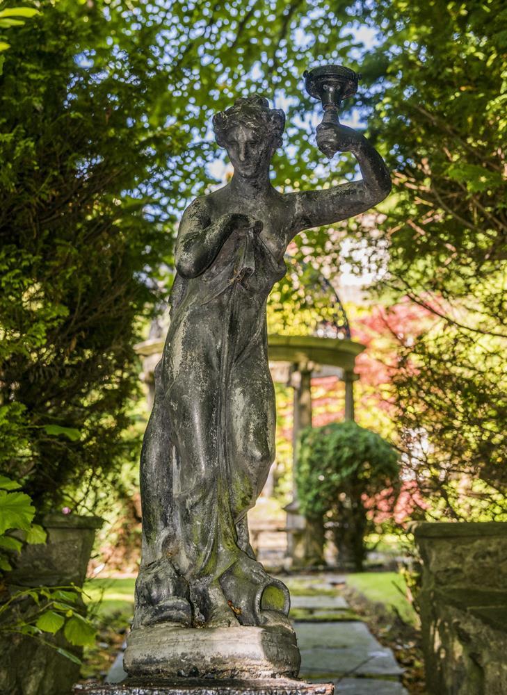 Statue