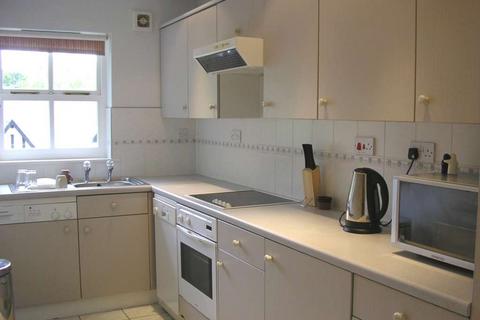 2 bedroom apartment for sale, Greystones Court, Leeds LS8