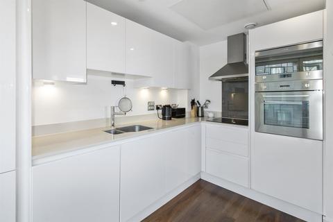 2 bedroom apartment to rent, Talisman Tower, Lincoln Plaza, London E14