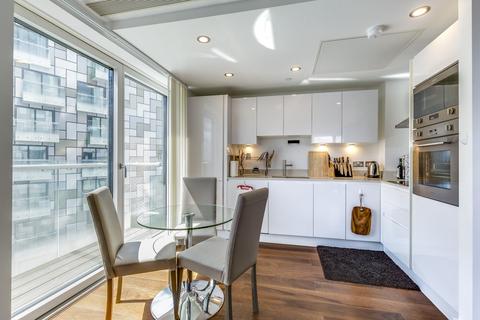 2 bedroom apartment to rent, Talisman Tower, Lincoln Plaza, London E14