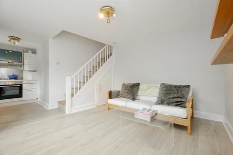 1 bedroom flat to rent, Cazenove Road, Stoke Newington
