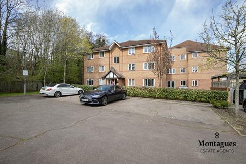 1 bedroom flat for sale, Centre Drive, Epping, CM16