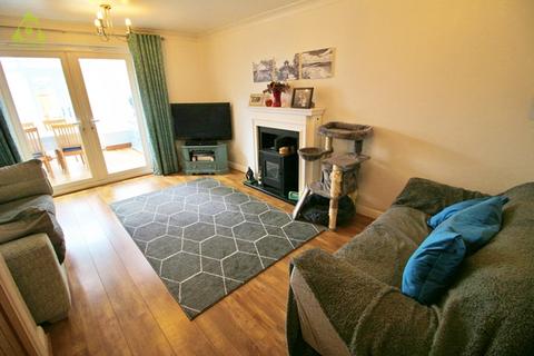 3 bedroom townhouse for sale, Anderby Walk, Westhoughton, BL5 3BW