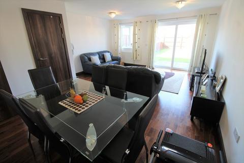 3 bedroom end of terrace house to rent, Four Seasons Terrace, West Drayton