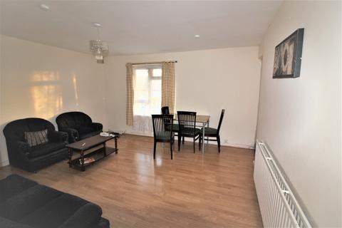 3 bedroom flat for sale, The Broadway, Southall