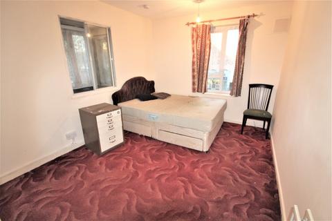 3 bedroom flat for sale, The Broadway, Southall