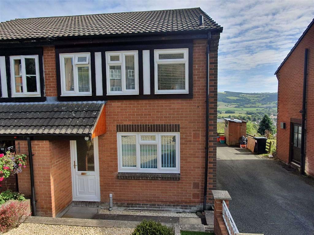 Clos Bryn Y Ddol, Welshpool, SY21 3 bed semidetached house £139,995