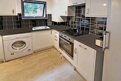 4 bedroom terraced house to rent, Paradise Square, Central Oxford *Student Property 2025*