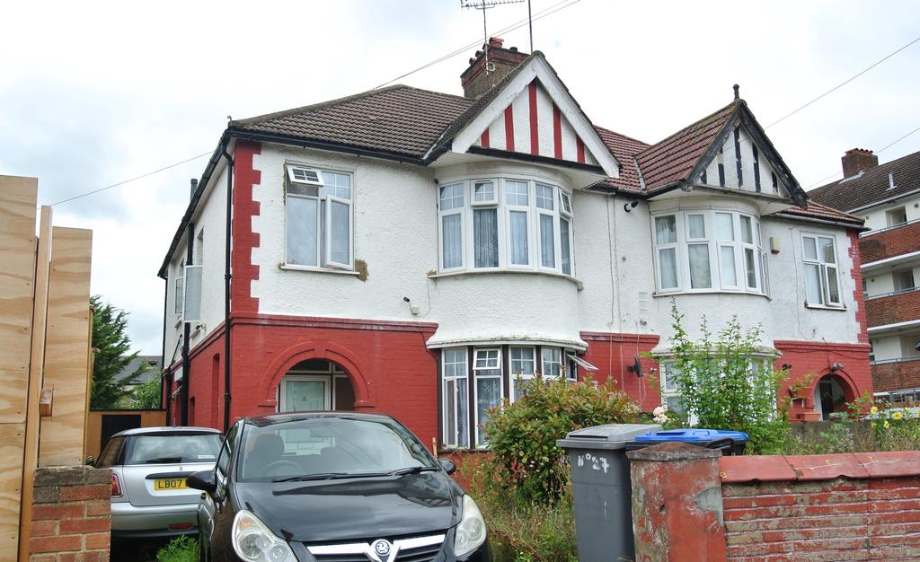 Curzon Crescent, Harlesden NW10 4 bed semidetached house for sale £
