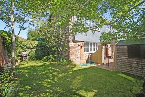 3 bedroom semi-detached house to rent, High Street, Topsham