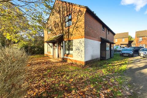undefined, Nutmeg Close, Reading RG6