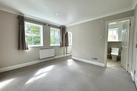 4 bedroom townhouse to rent, Howard Place, Reigate Hill, Reigate, Surrey, RH2