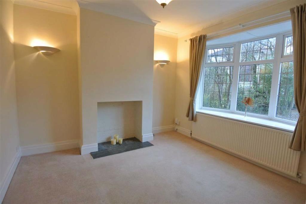 Benomley Drive, Almondbury, Huddersfield, HD5 3 bed semidetached house