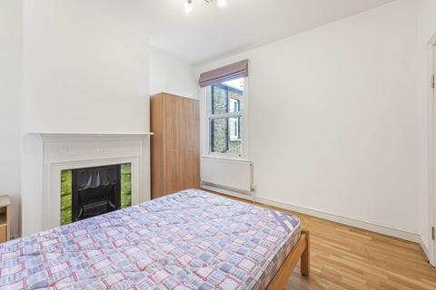 3 bedroom flat to rent, Trinity Rise, Tulse Hill
