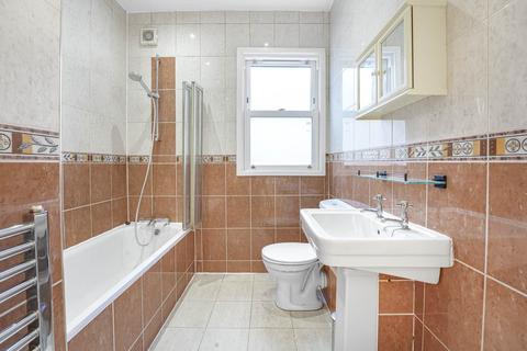 3 bedroom flat to rent, Trinity Rise, Tulse Hill