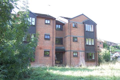 1 bedroom flat to rent, Kinnerton Court, Exwick, Exeter EX4