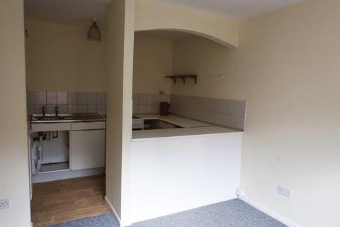 1 bedroom flat to rent, Kinnerton Court, Exwick, Exeter EX4