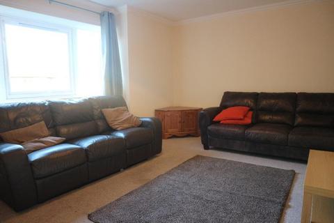 2 bedroom flat to rent, Allanfield, Central, Edinburgh, EH7