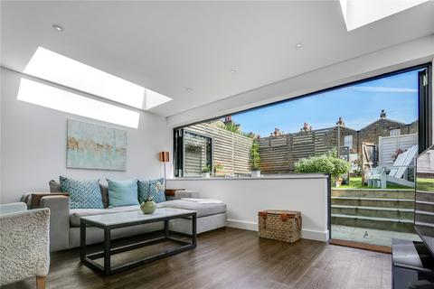 4 bedroom end of terrace house for sale, Barnes Street, Limehouse, London, E14