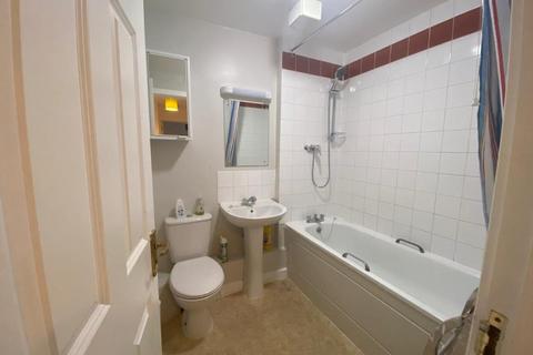 2 bedroom apartment to rent, St. Marys Grove,  Castle Street,  RG1