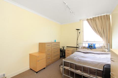 2 bedroom flat to rent, Eagle Heights, Bramlands Close, SW11