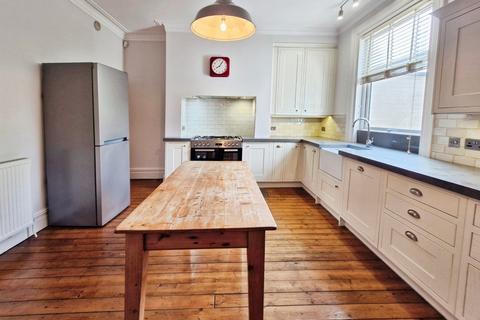 undefined, De Lacy Mount, Leeds LS5
