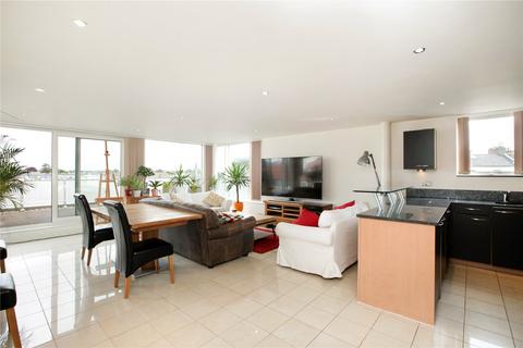 2 bedroom penthouse to rent, North Contemporis, 20 Merchants Road, Bristol, BS8