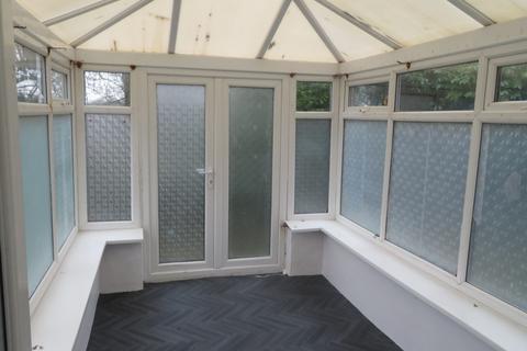 3 bedroom semi-detached house to rent, Wycherley Road, Spotland, OL12